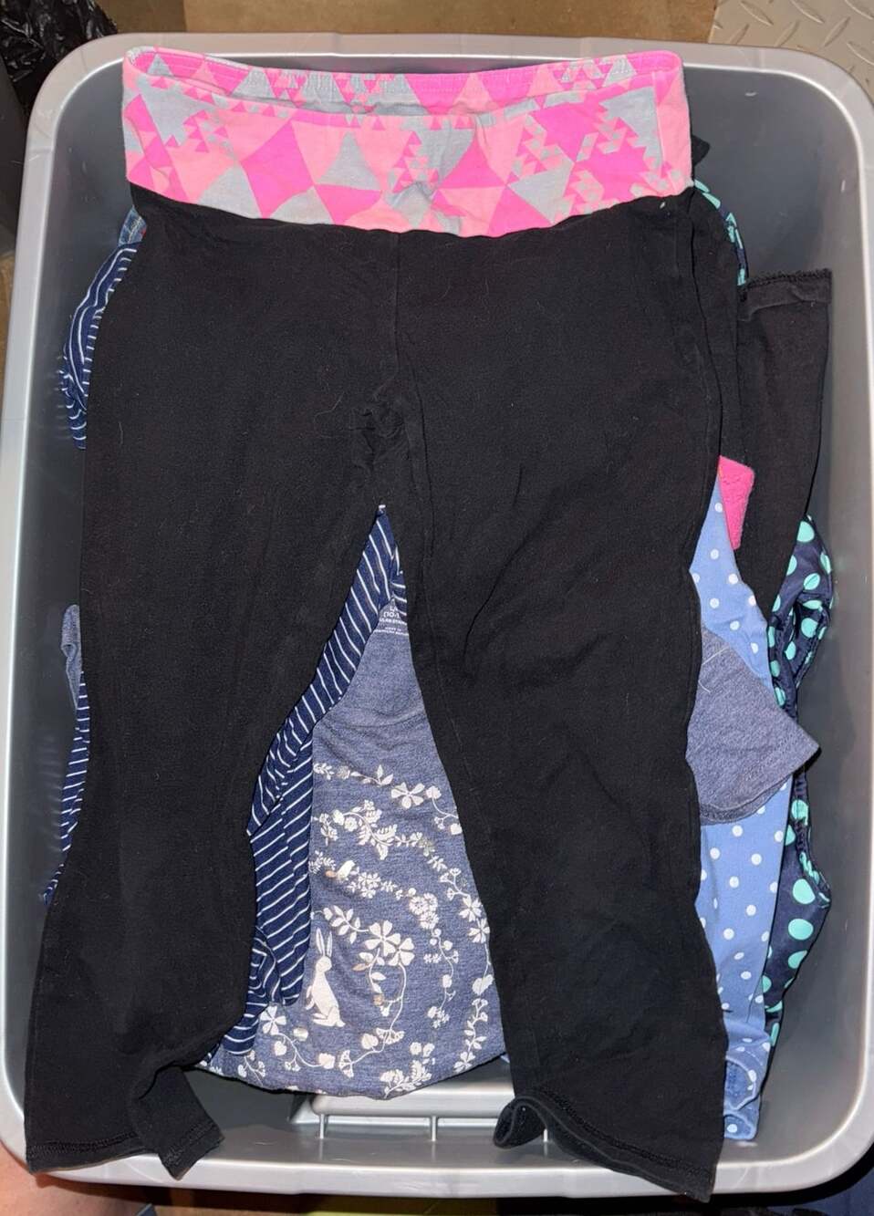 Old Navy Active Leggings Size L 10-12 Black Foldover Pink Aztec